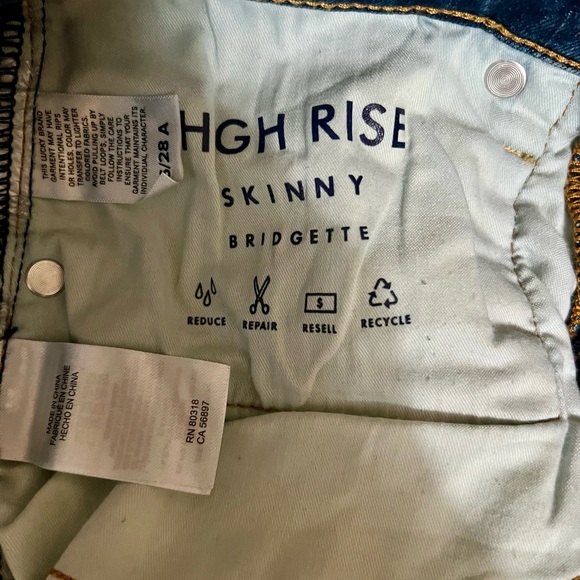 Lucky Brand High Rise Bridgette Skinny Jeans - Picture 9 of 9
